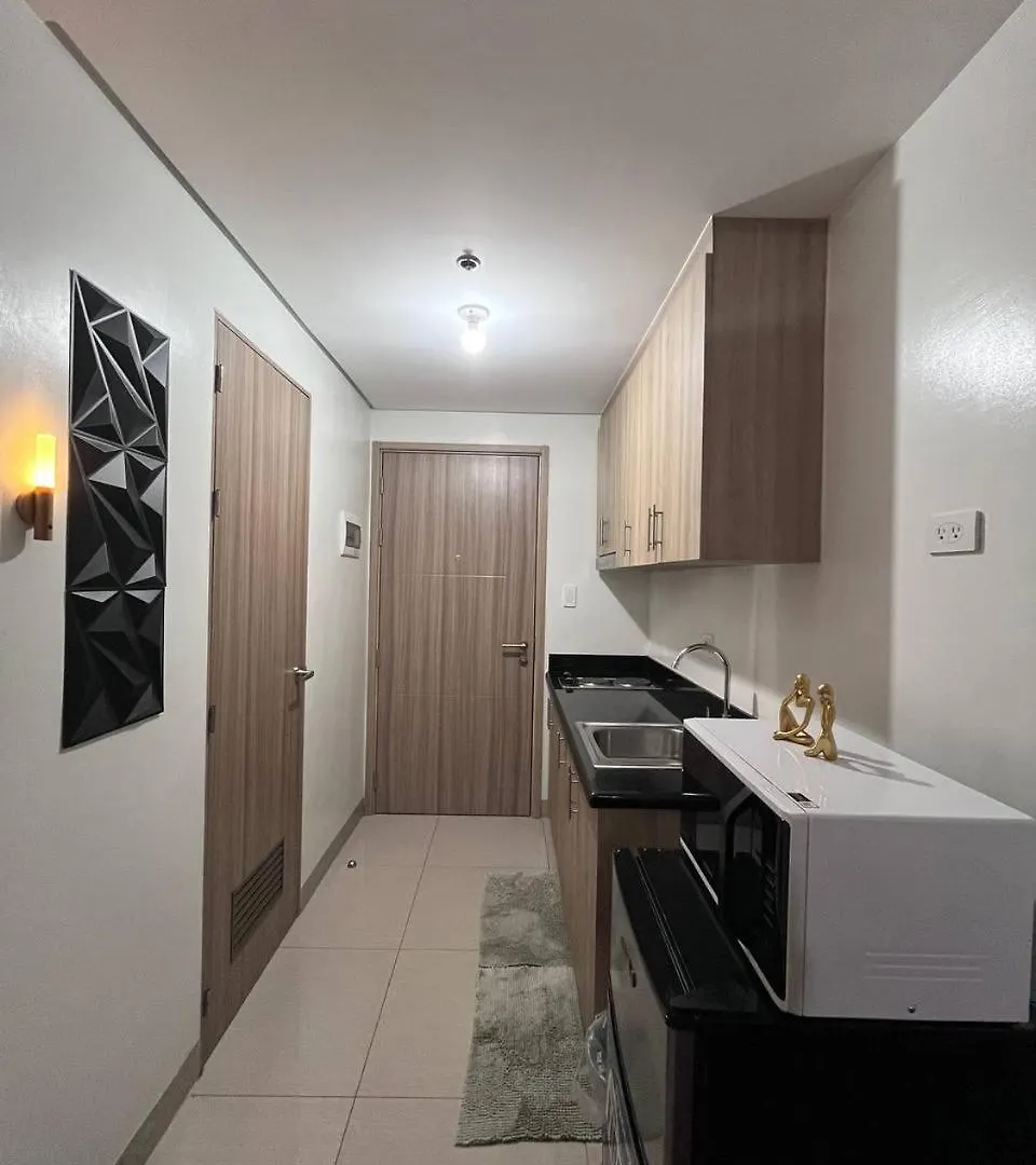 Biglaang Lakad By Metro Staycation Pasay